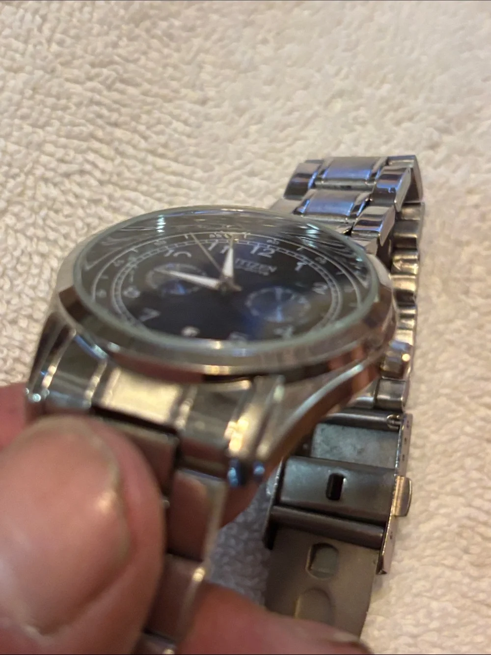 Men's Silver Tone Analog Watch with Black Dial